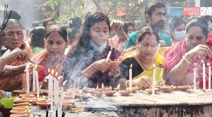 ভক্তদের পদচারণায় মুখর নরসিংদীর বাউল মেলা